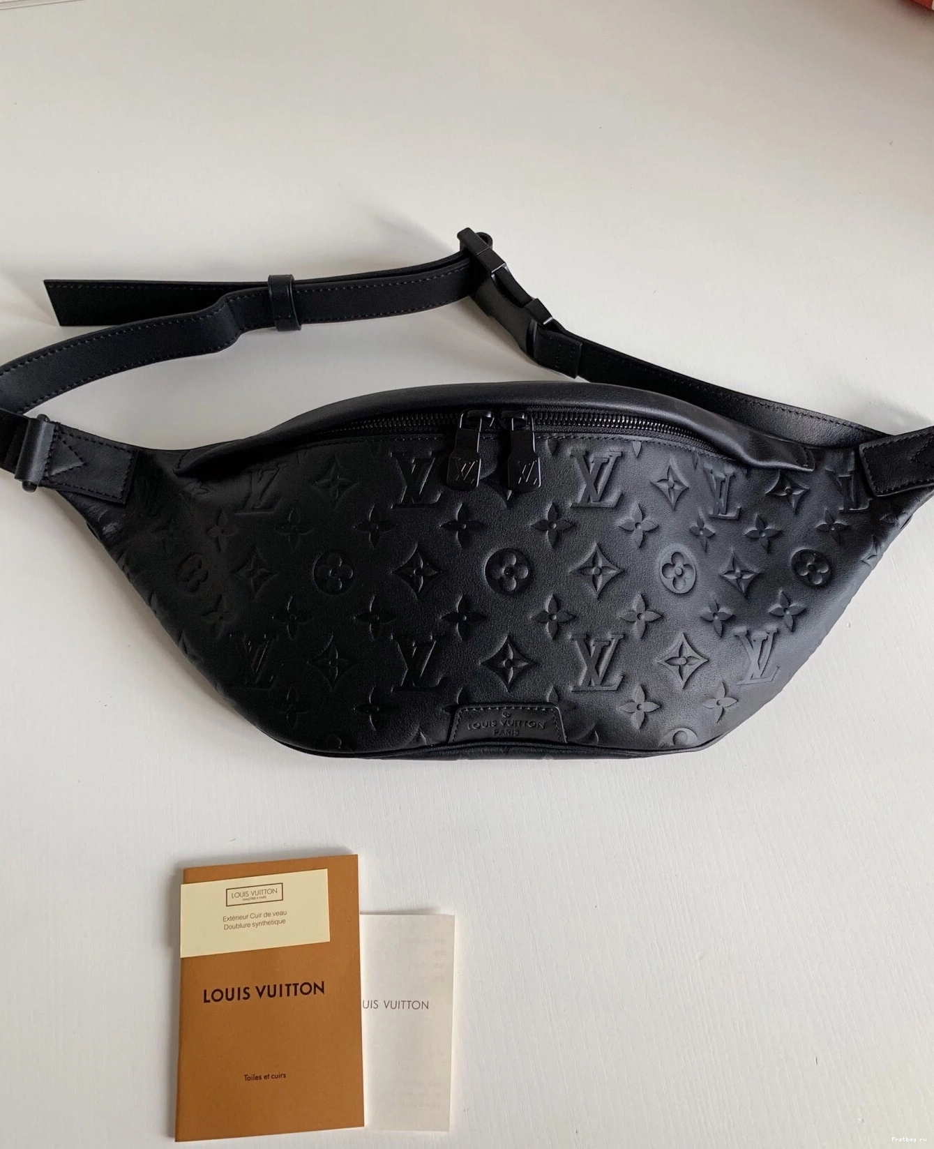 Frstbag ru LOUIS VUITTON BUMBAG DISCOVERY 0811